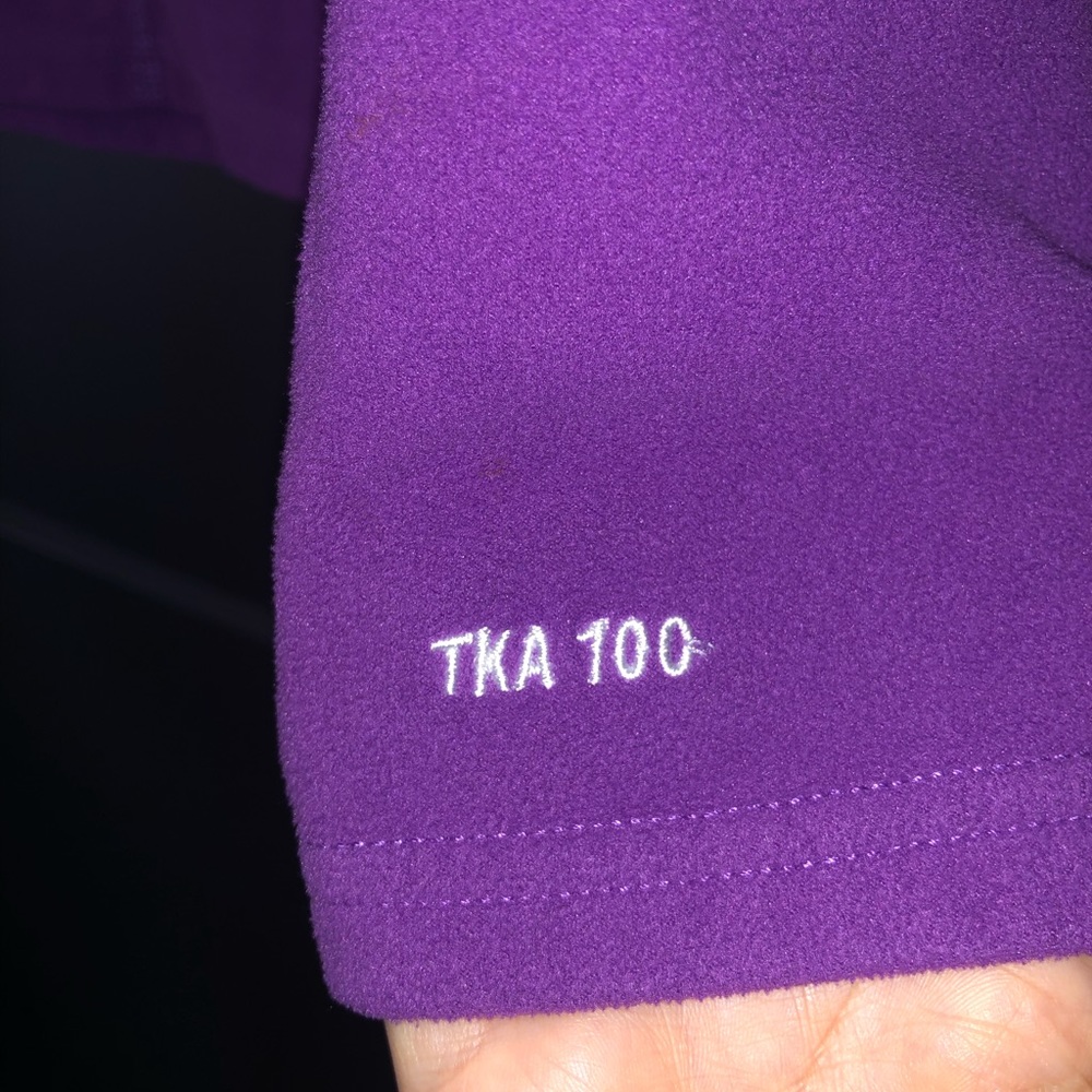 The North Face Purple Pull-Over - Picture 2 of 6